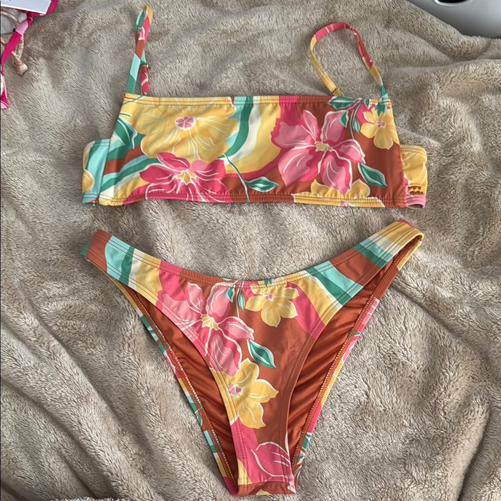 Billabong Bikini Set